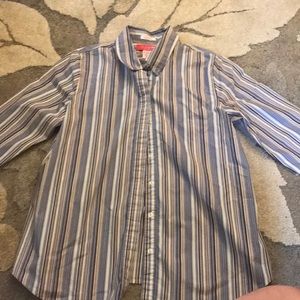Women’s maternity button down shirt